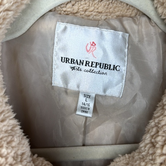 Urban Republic Faux Lambs Wool Coat - Picture 2 of 9